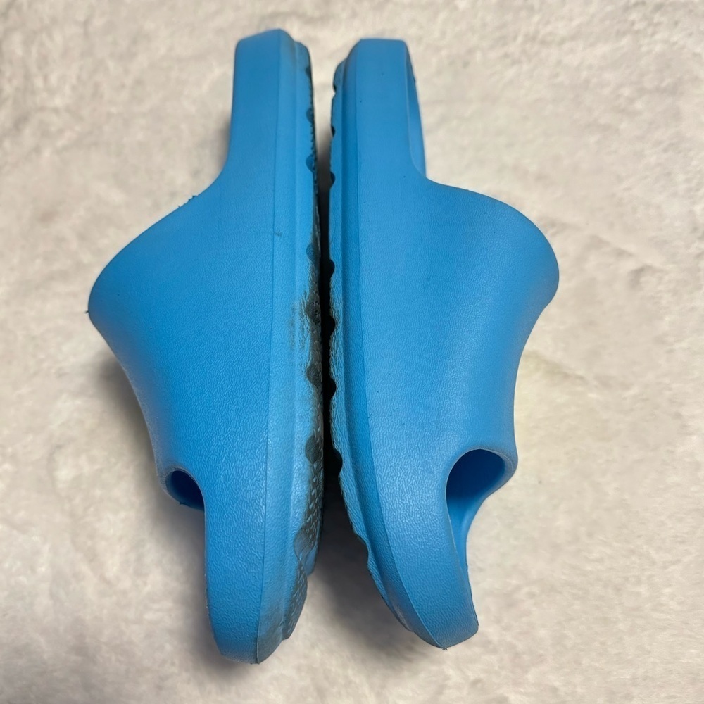 Squishmallow Sandals Slides Pineapple Blue Women’s Size 9/10 EUC Cute Fun Kitsch - Picture 10 of 12